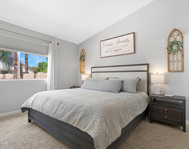 24810 S Foxglenn Drive - Photo Thumbnail 16