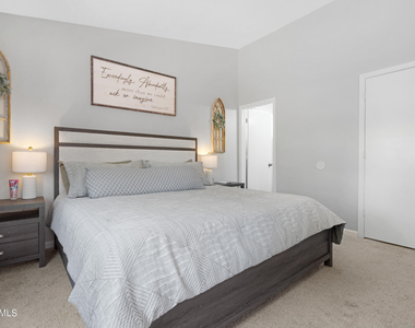 24810 S Foxglenn Drive - Photo Thumbnail 17