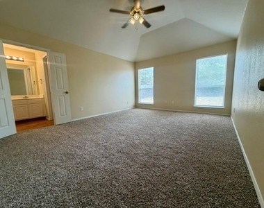 1611 Windcastle Drive - Photo Thumbnail 33
