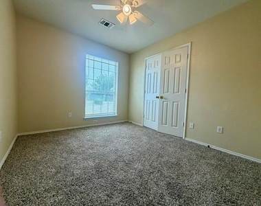 1611 Windcastle Drive - Photo Thumbnail 25