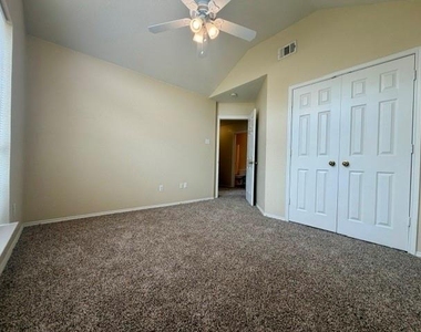 1611 Windcastle Drive - Photo Thumbnail 29