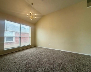 1611 Windcastle Drive - Photo Thumbnail 13