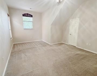 69 Cattail Pond Drive - Photo Thumbnail 19