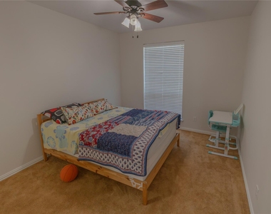 2504 Hammock Lake Drive - Photo Thumbnail 17
