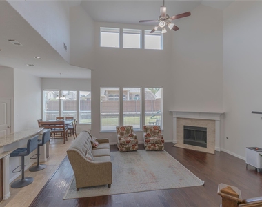 2504 Hammock Lake Drive - Photo Thumbnail 9