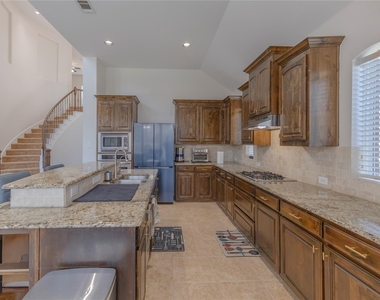 2504 Hammock Lake Drive - Photo Thumbnail 12