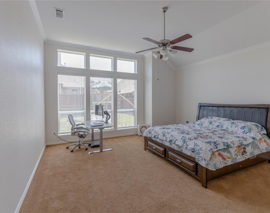 2504 Hammock Lake Drive - Photo Thumbnail 23