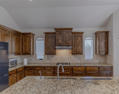 2504 Hammock Lake Drive - Photo Thumbnail 13