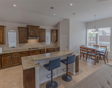 2504 Hammock Lake Drive - Photo Thumbnail 14