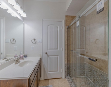 2504 Hammock Lake Drive - Photo Thumbnail 18