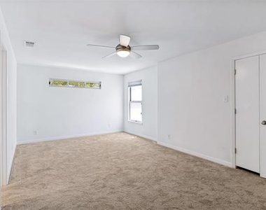 6406 Chesley Lane - Photo Thumbnail 10