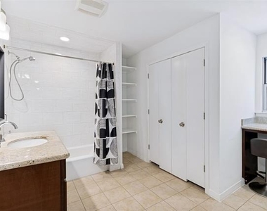 6406 Chesley Lane - Photo Thumbnail 11