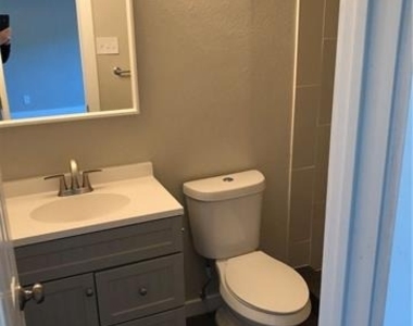 1531 Camelia Drive - Photo Thumbnail 11