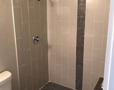 1531 Camelia Drive - Photo Thumbnail 10