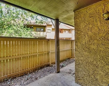 1906 Emerald Place - Photo Thumbnail 22
