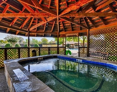 1906 Emerald Place - Photo Thumbnail 24