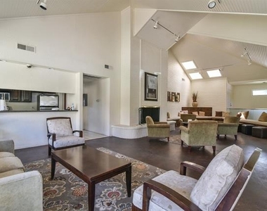 1906 Emerald Place - Photo Thumbnail 27
