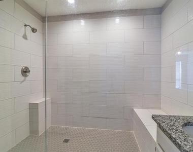 1906 Emerald Place - Photo Thumbnail 16