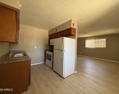 2201 W Belmont Avenue - Photo Thumbnail 6
