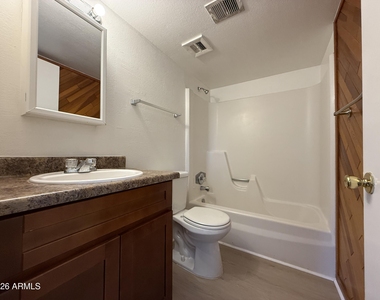 2201 W Belmont Avenue - Photo Thumbnail 1