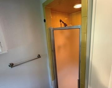 2409 Caprice Avenue - Photo Thumbnail 14