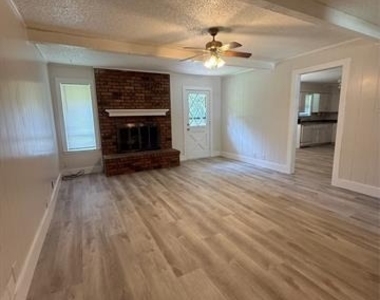 2409 Caprice Avenue - Photo Thumbnail 2