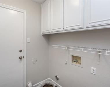 303 Shirley Drive - Photo Thumbnail 24