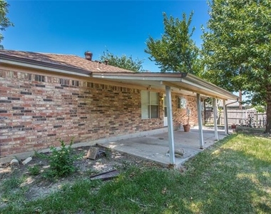 303 Shirley Drive - Photo Thumbnail 26