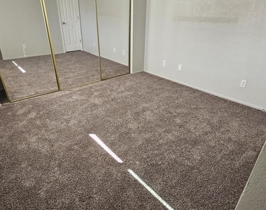 3309 N 70th Street - Photo Thumbnail 16