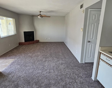 3309 N 70th Street - Photo Thumbnail 3