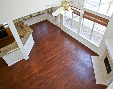 4551 Hawkhurst Drive - Photo Thumbnail 9