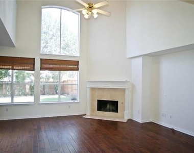 4551 Hawkhurst Drive - Photo Thumbnail 7