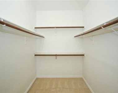 4551 Hawkhurst Drive - Photo Thumbnail 15