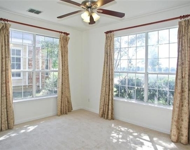4551 Hawkhurst Drive - Photo Thumbnail 18