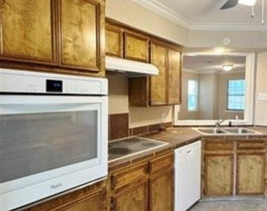304 Boot Ranch Road - Photo Thumbnail 7