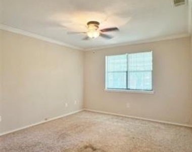 304 Boot Ranch Road - Photo Thumbnail 9