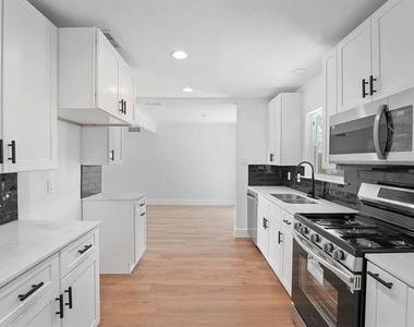 10746 Cotillion Drive - Photo Thumbnail 24