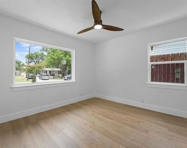 10746 Cotillion Drive - Photo Thumbnail 10