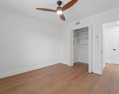 10746 Cotillion Drive - Photo Thumbnail 19