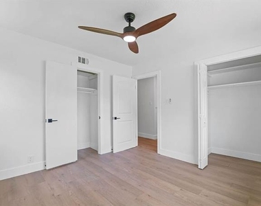 10746 Cotillion Drive - Photo Thumbnail 21