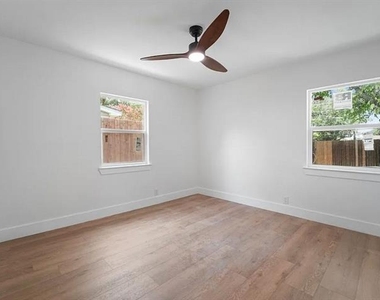 10746 Cotillion Drive - Photo Thumbnail 7