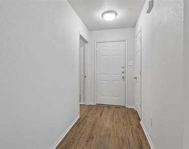2205 Lookout Lane - Photo Thumbnail 3