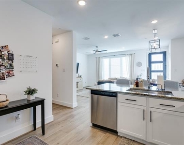 7605 Reis Lane - Photo Thumbnail 17