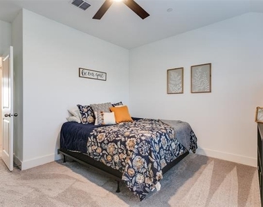 7605 Reis Lane - Photo Thumbnail 18