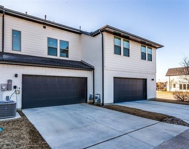 7605 Reis Lane - Photo Thumbnail 22