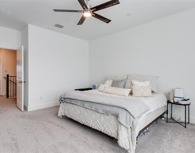 7605 Reis Lane - Photo Thumbnail 7