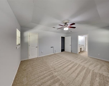 3704 Astoria Drive - Photo Thumbnail 13