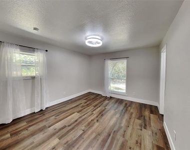 3704 Astoria Drive - Photo Thumbnail 19