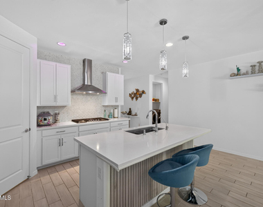 9756 E Seismic Avenue - Photo Thumbnail 11