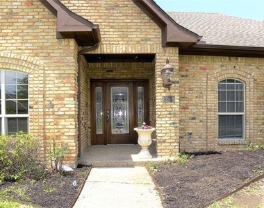 2601 Banner Elk Circle - Photo Thumbnail 4